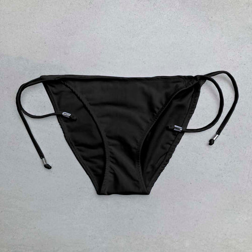 Cookie Cutter String Bikini Bottom - BLACK BERRY